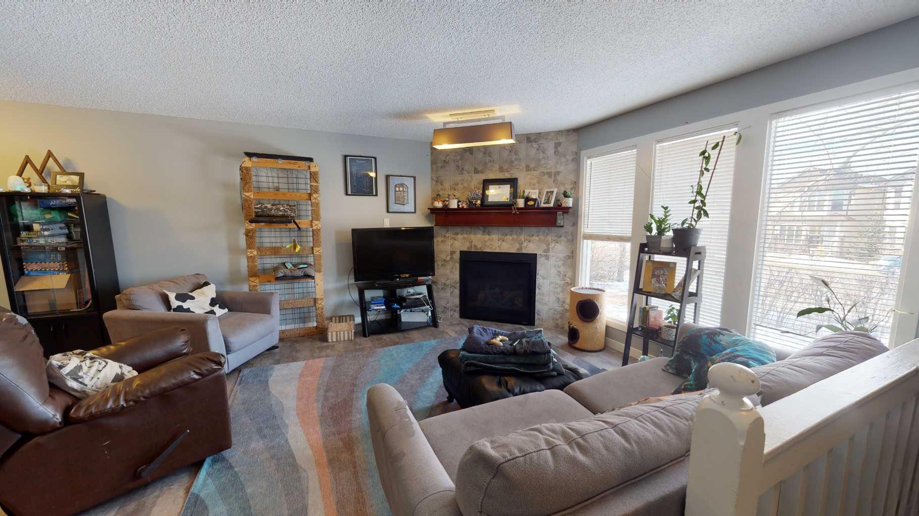 7422 Ogden Road SE