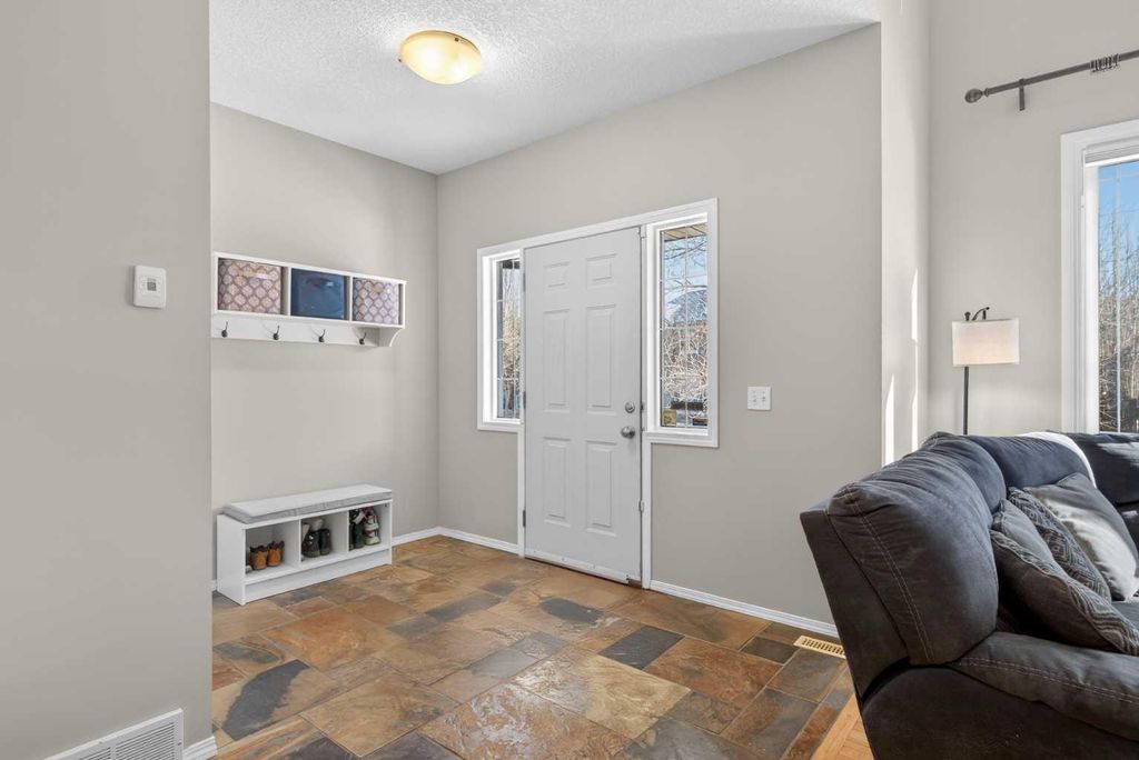 Photo of 389 Elgin Way SE, Calgary, AB T2Z 4A7 (MLS # A2291829)