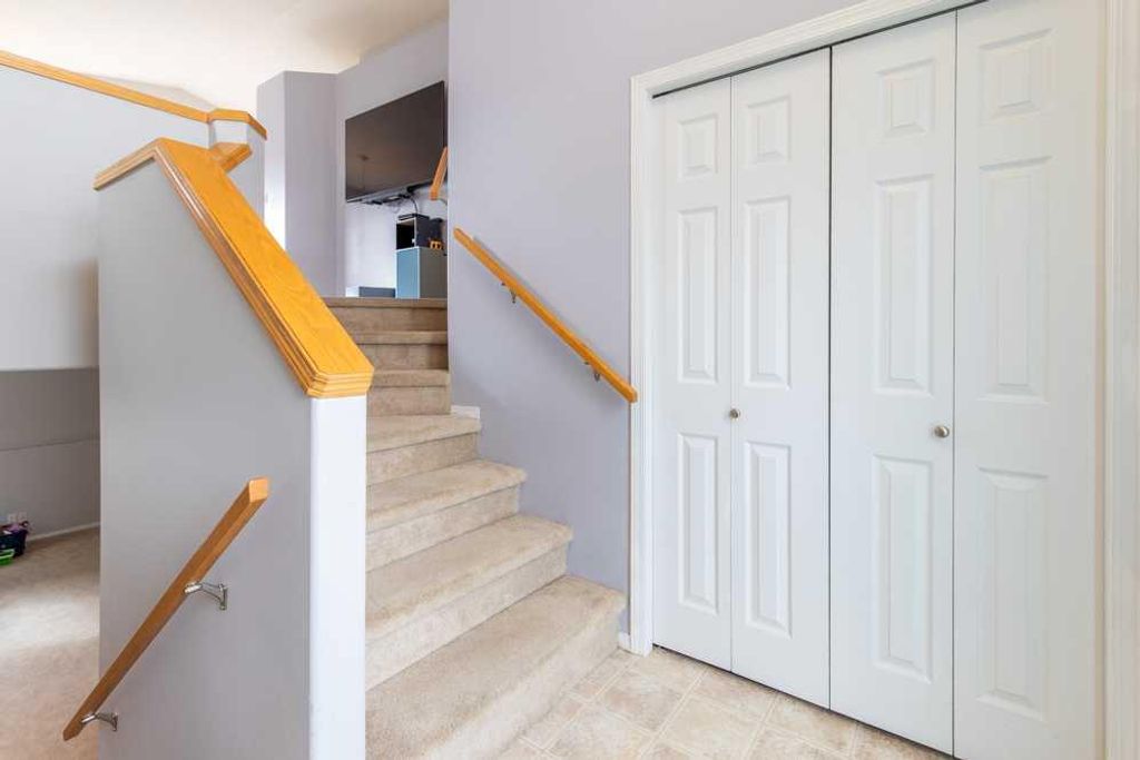 Photo of 48 Blackfoot Court W, Lethbridge, AB T1K 7P5 (MLS # A2327296)