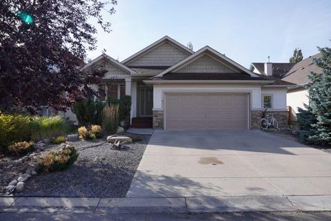 611 Cavendish Beach Bay Chestermere AB T1X 1H9