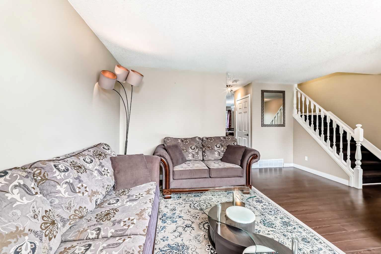 148 Pinemill Mews NE