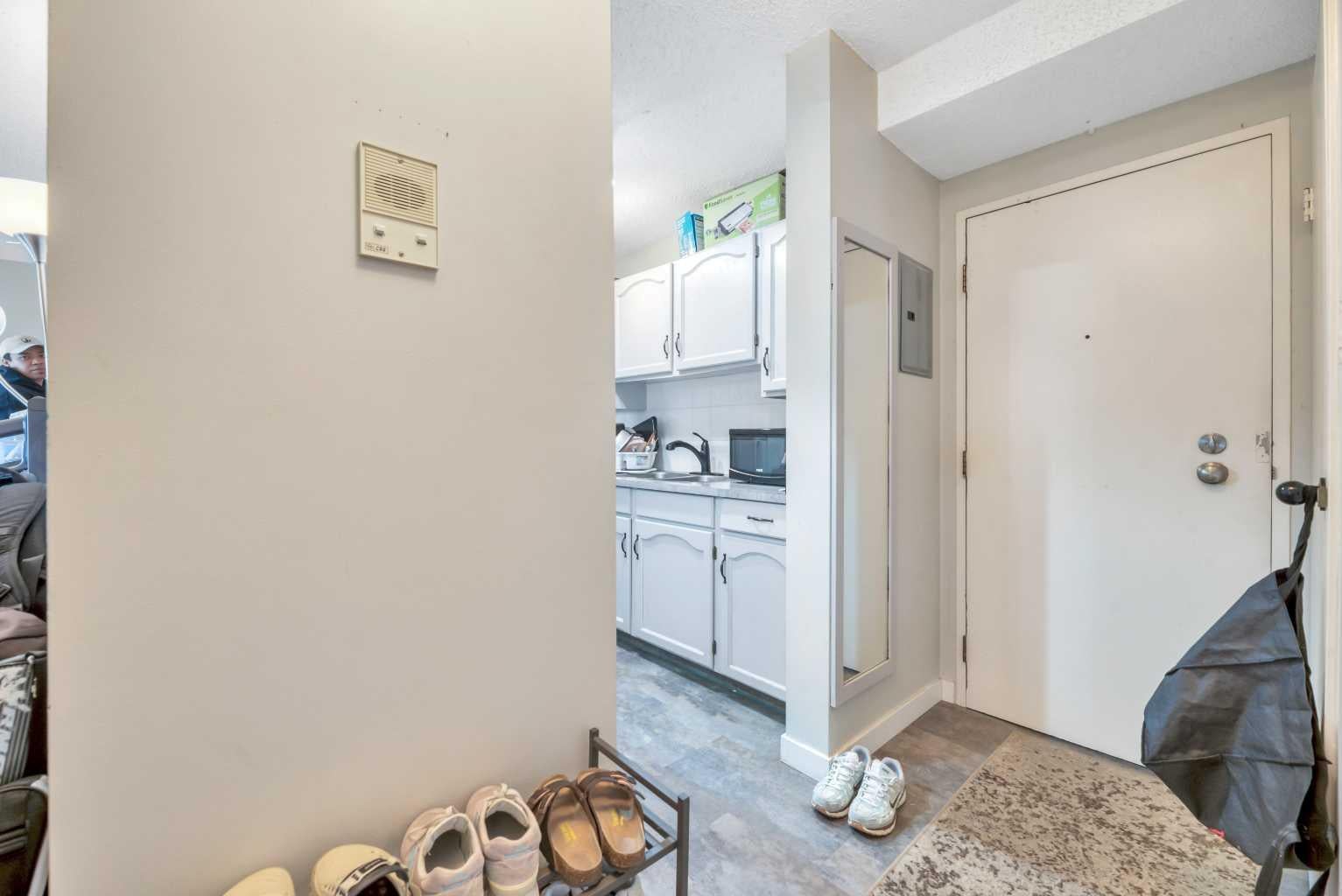 8948 Elbow Drive SW 809