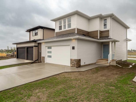 Photo of 246 Caribou Way N, Lethbridge, AB T1H 7J7 (MLS # A2302174)