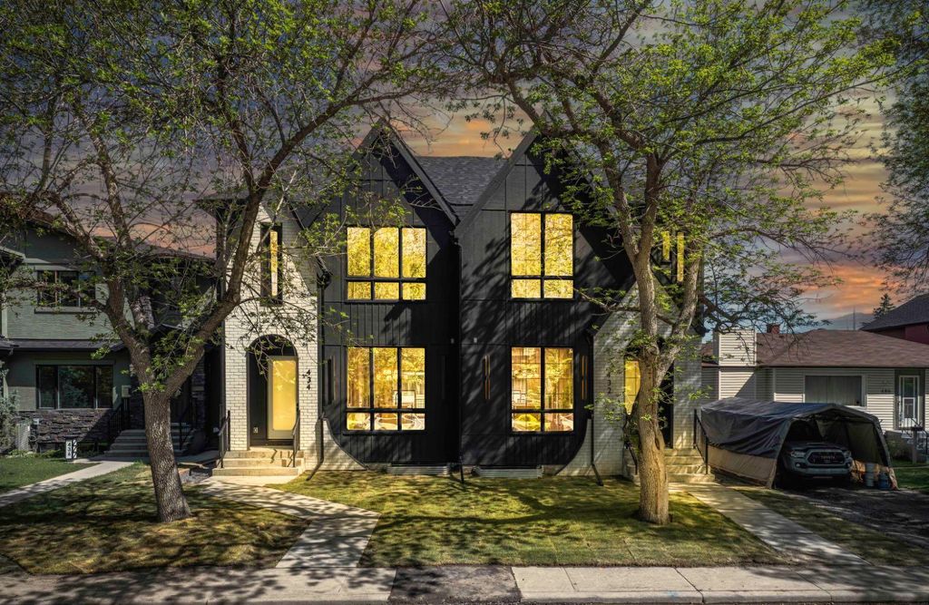 Photo of 432 23 Avenue NW, Calgary, AB T2M 1S4 (MLS # A2283781)