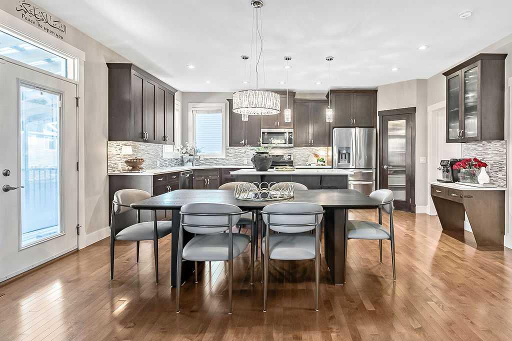 112 Kinniburgh Close