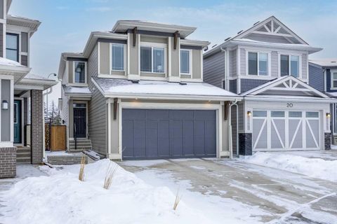 16 Magnolia Bay SE Calgary AB T3M 3M9