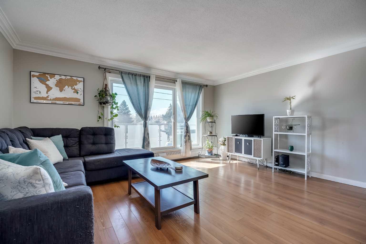333 Garry Crescent NE 211