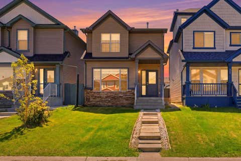 Photo of 33 Saddlecrest Close NE, Calgary, AB T3J 5B5 (MLS # A2337166)