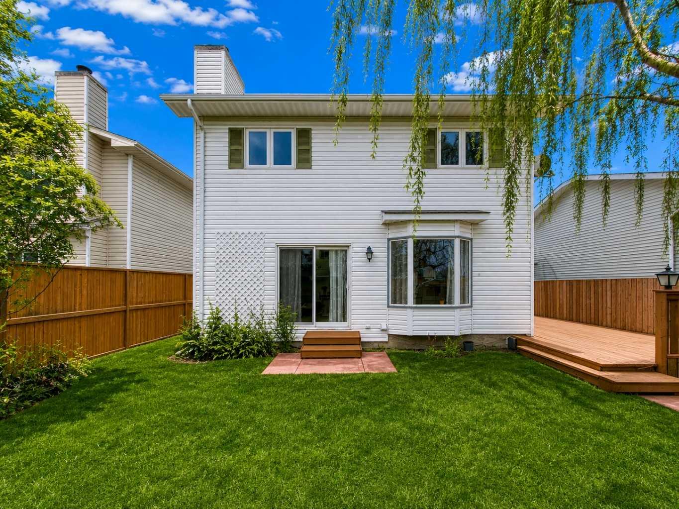43 Millrise Crescent SW