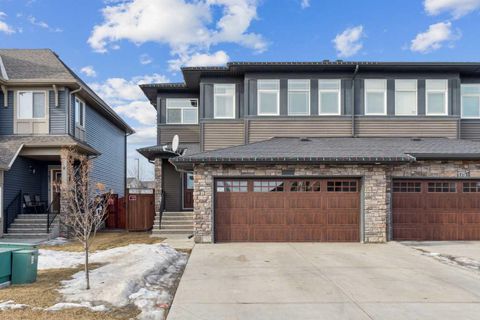 Photo of 171 Kinniburgh Road, Chestermere, AB T1X 0T8 (MLS # A2283811)