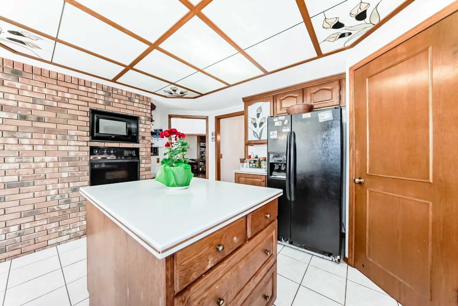 131 Varsity Estates Terrace NW