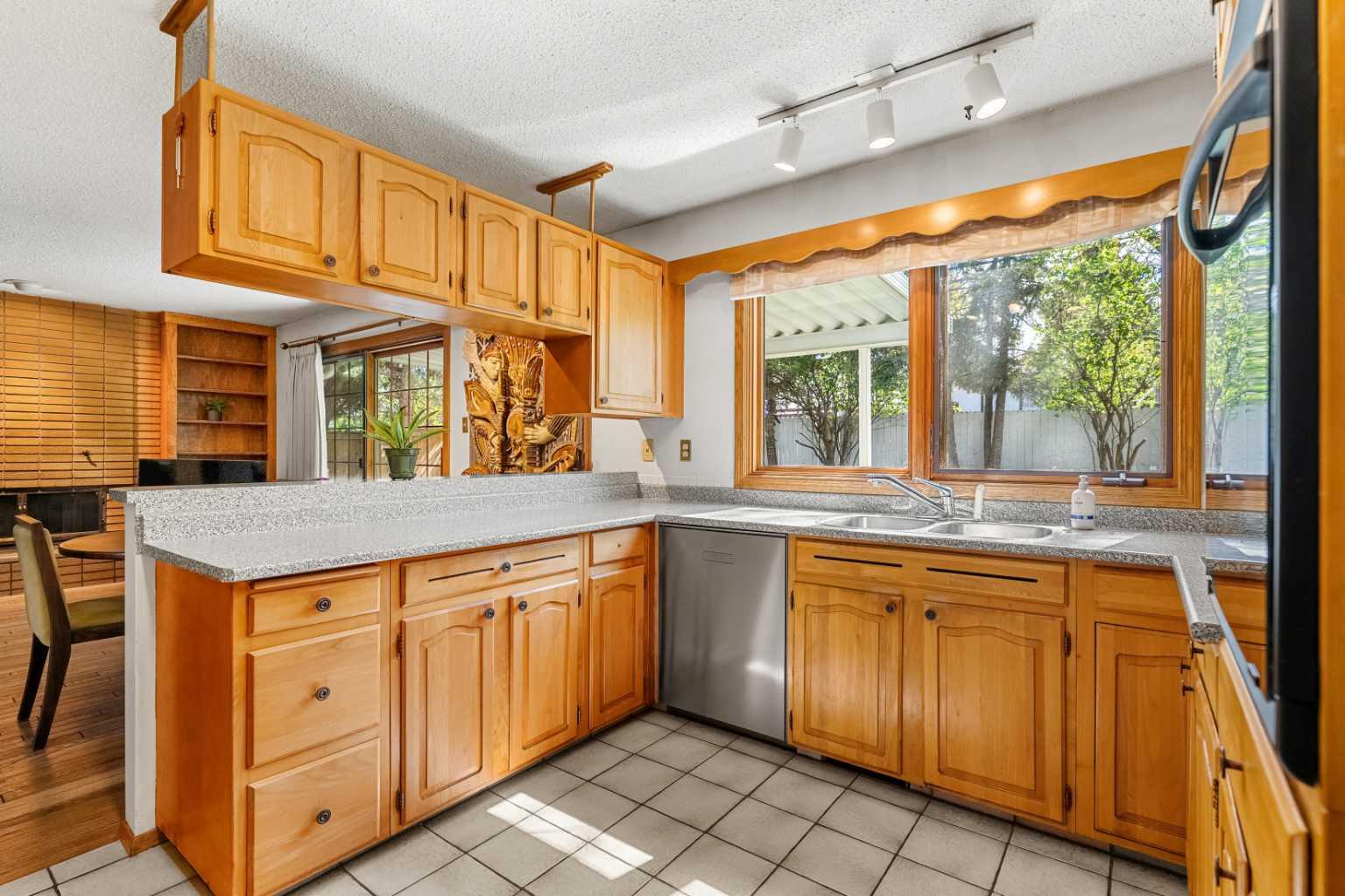 511 Willingdon Boulevard SE