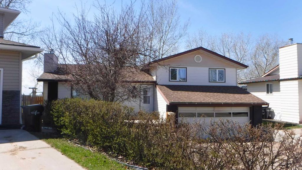 Photo of 5404 46 Street, Valleyview, AB T0H 3N0 (MLS # A2309837)