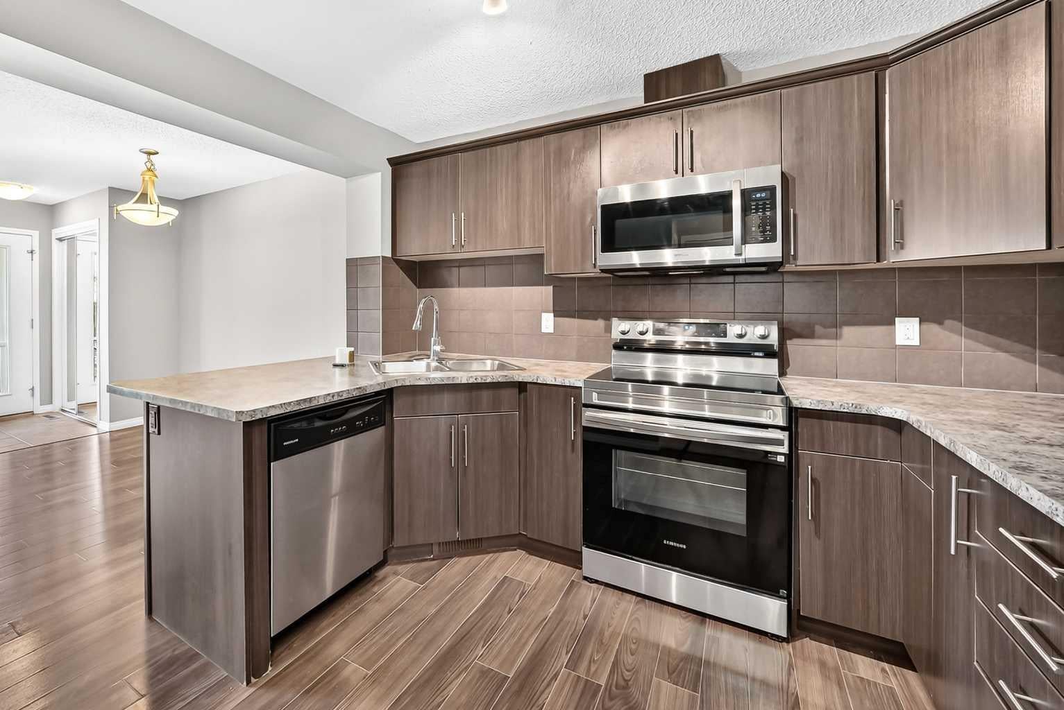 12 Cityscape Row NE