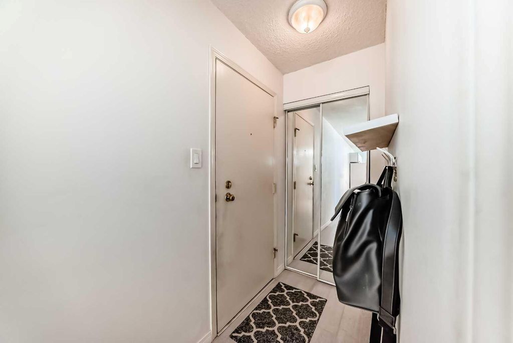 Photo of 317 14 Avenue SW #304, Calgary, AB T2R 0M4 (MLS # A2309588)