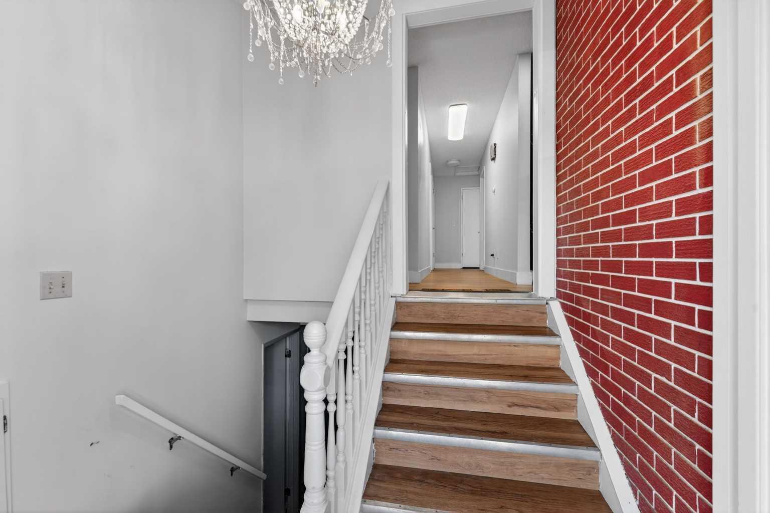 6003 Pinepoint Drive NE