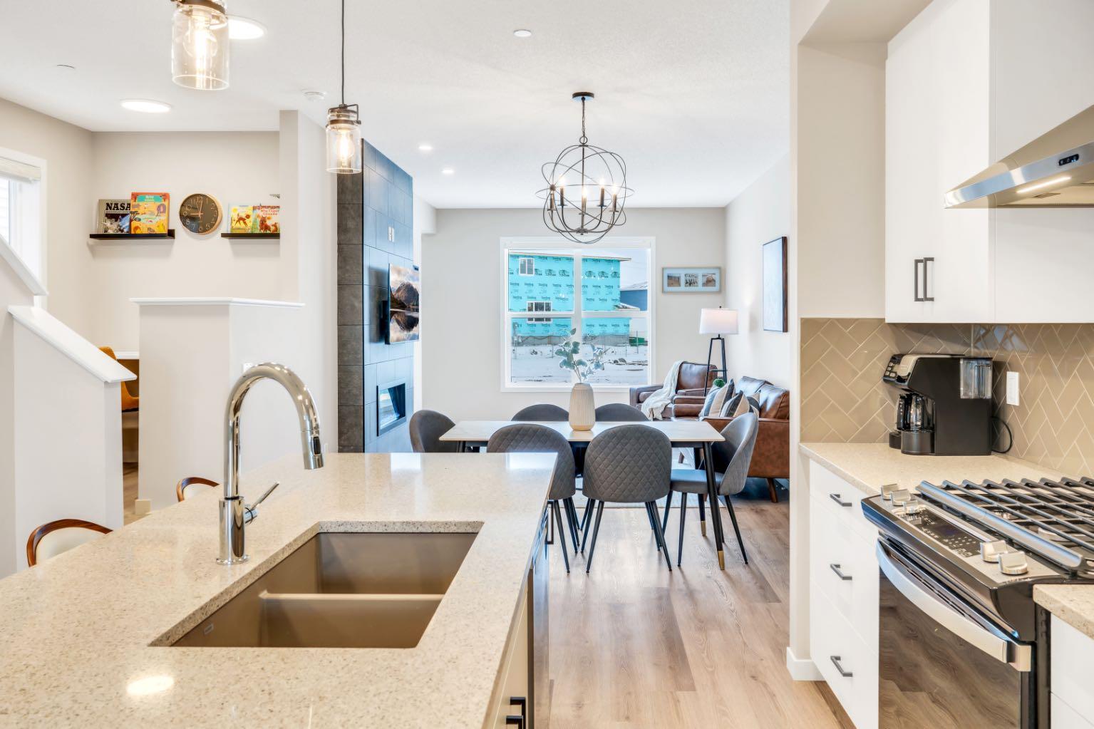 140 Hotchkiss Gate SE