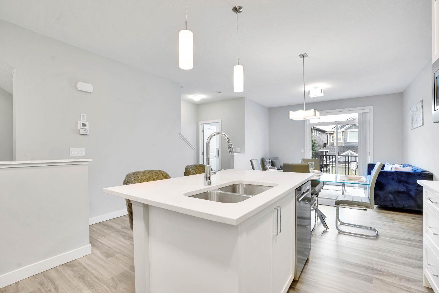 140 Hotchkiss Gate SE