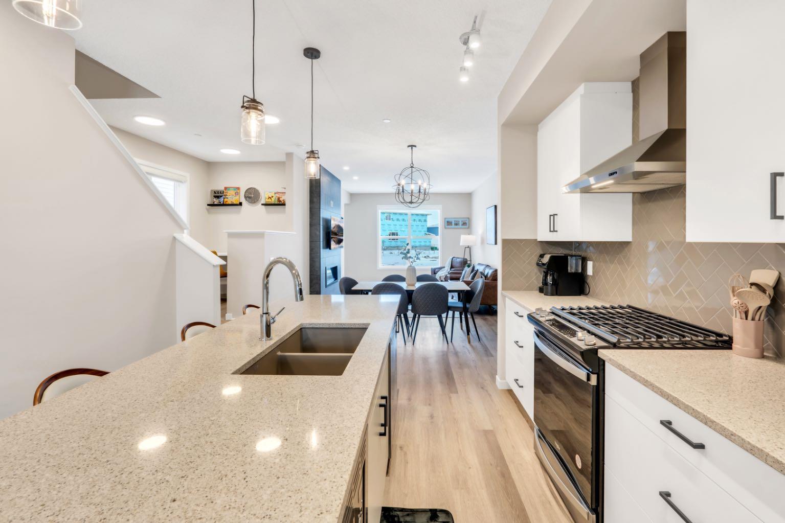 140 Hotchkiss Gate SE