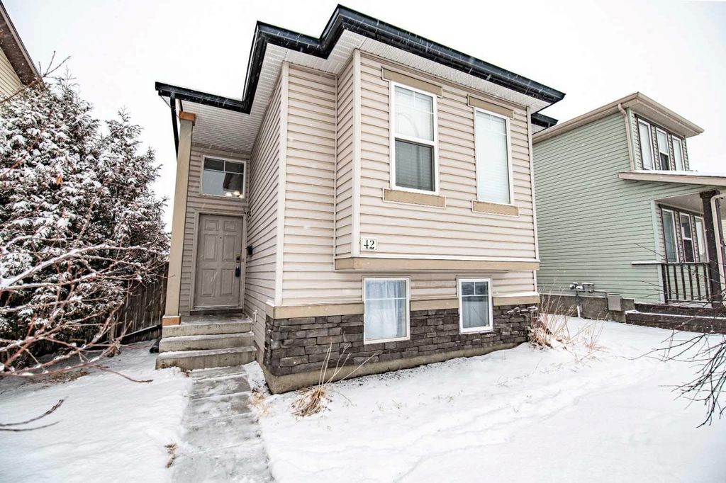 Photo of 42 Johns Street, Red Deer, AB T4P 4C8 (MLS # A2292356)