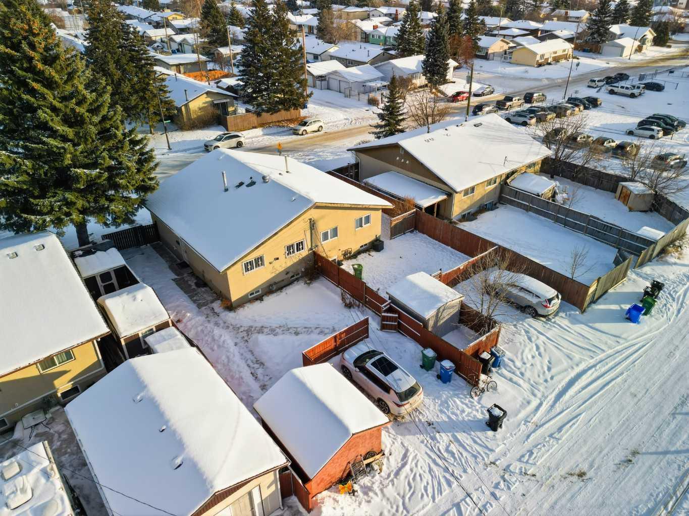 923 Marcombe Drive NE