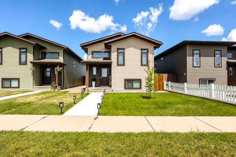 Photo of 1614 2 Avenue E, Brooks, AB T1R 1K3 (MLS # A2332226)