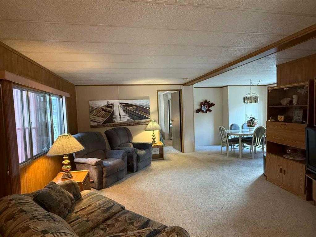 99 Arbour Lake Road Road NW 186