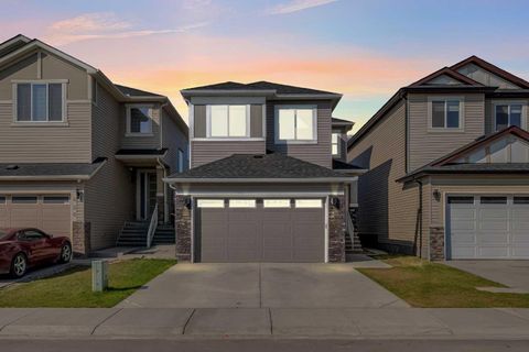 430 Corner Meadows Way NE Calgary AB T3N 1Y6
