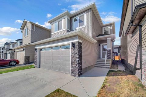 430 Corner Meadows Way NE Calgary AB T3N 1Y6
