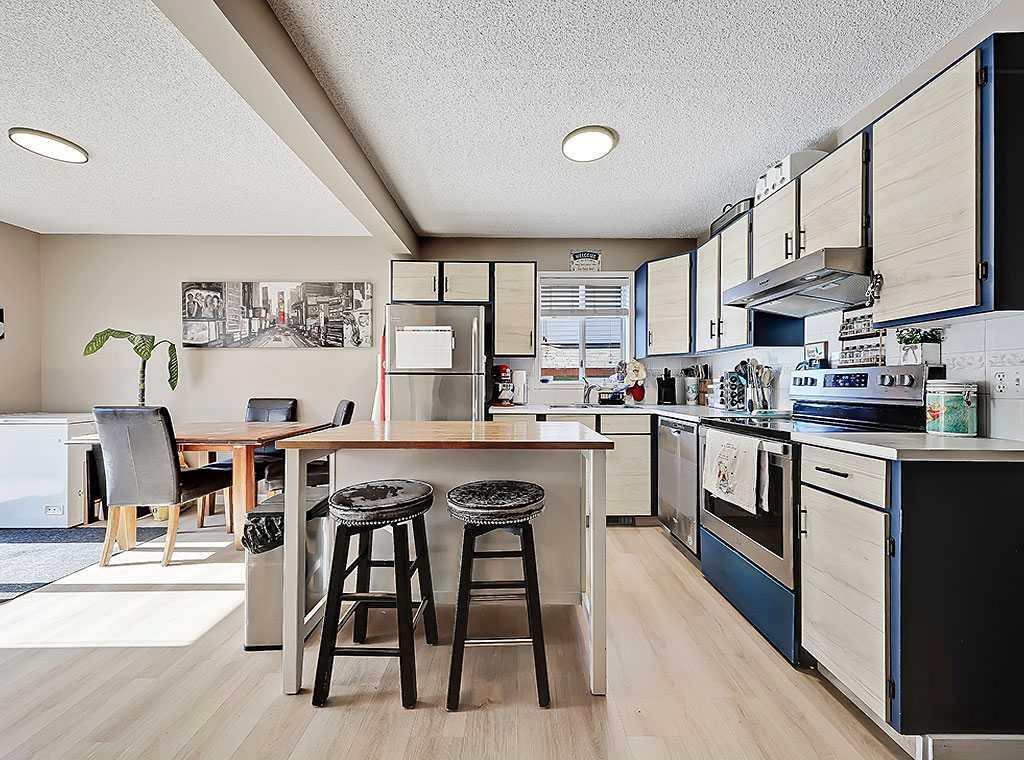 292 Coventry Close NE