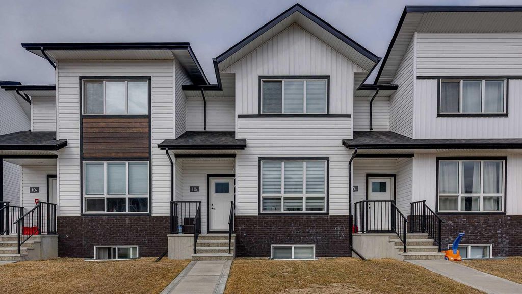 Photo of 10 Evergreen Way #B, Red Deer, AB T4P 3H1 (MLS # A2300547)