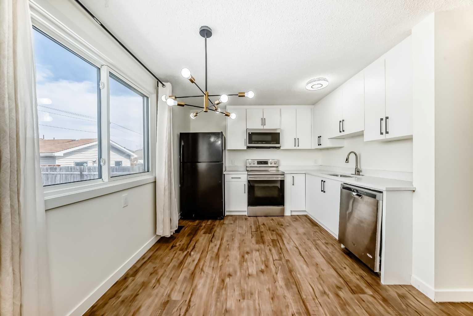 25 Erin Ridge Road SE