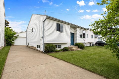 Photo of 241 Bird Crescent, Fort McMurray, AB T9H 4T4 (MLS # A2298180)