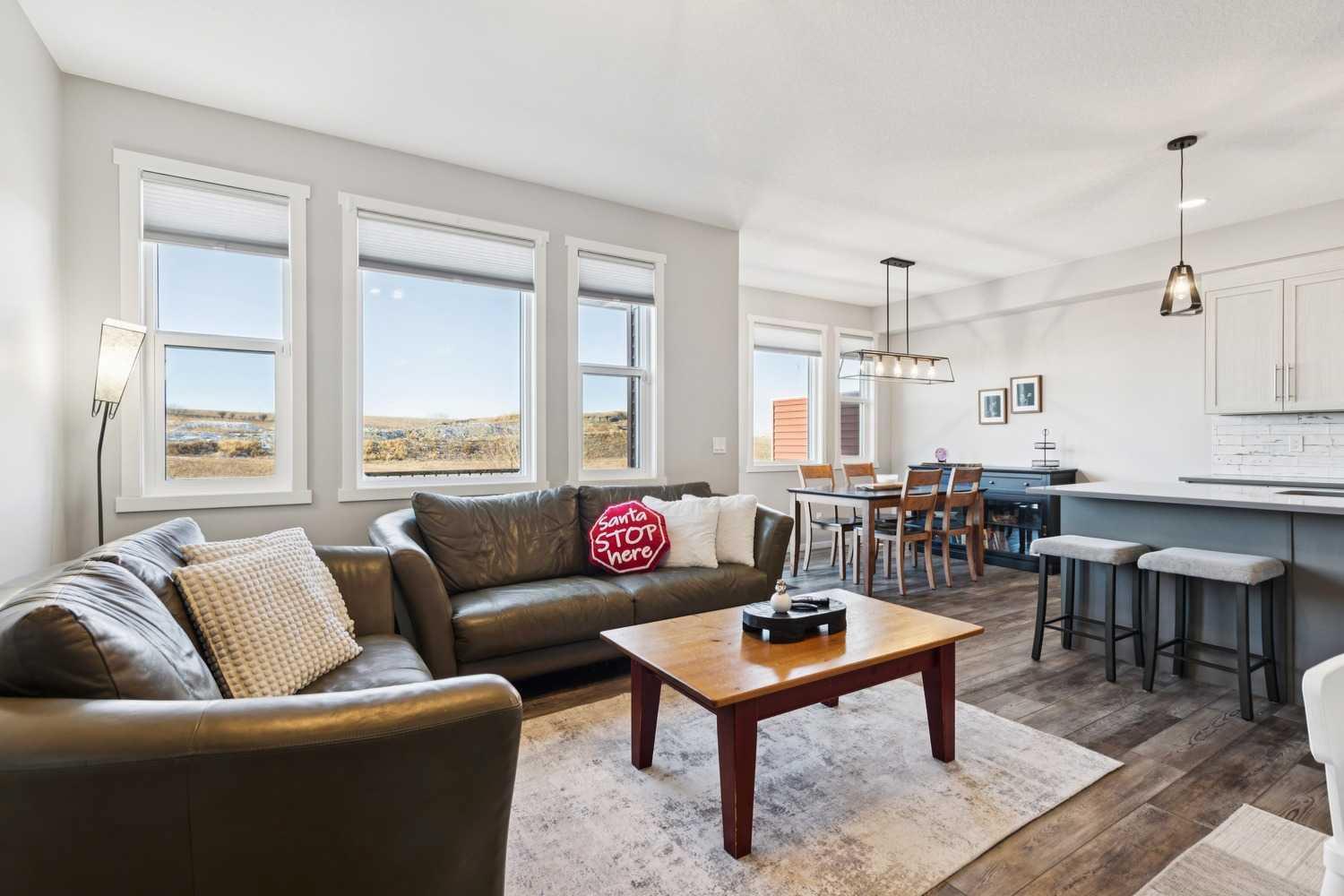 57 Crestridge Bay SW