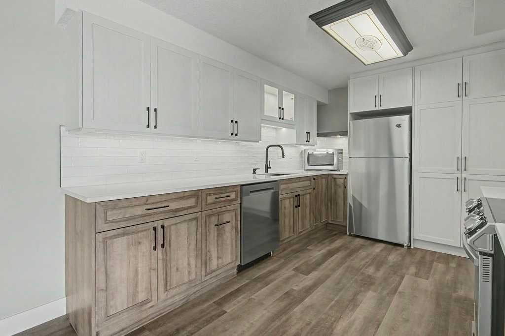 320 Meredith Road NE 602