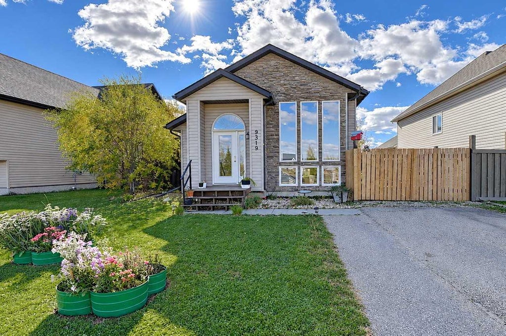 Photo of 9319 99 Avenue, Wembley, AB T0H 3S0 (MLS # A2350854)