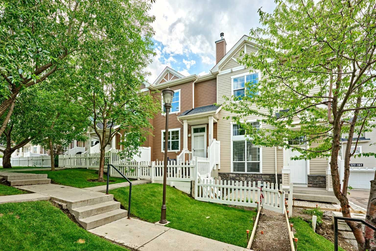 225 ELGIN Gardens SE