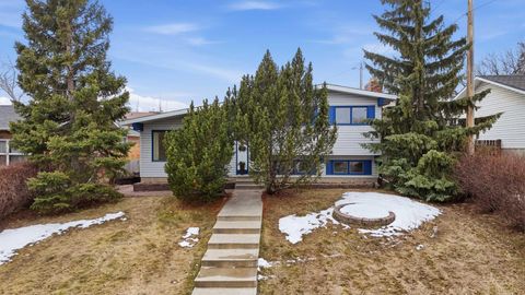 Photo of 107 Nottingham Road, Calgary, AB T3A 3P9 (MLS # A2301234)