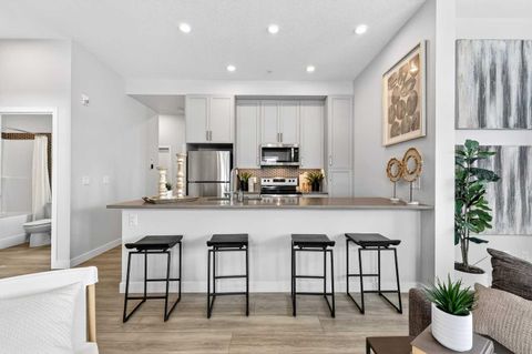 255 Les Jardins Park SE 101 Calgary AB T2C 5V3