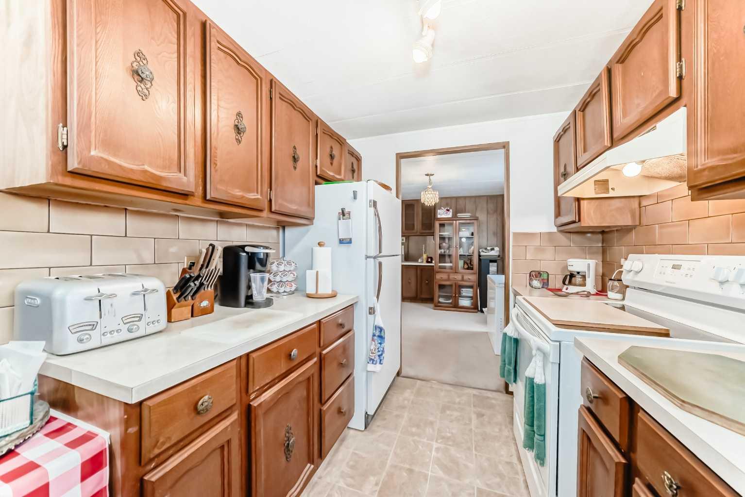 99 Arbour Lake Road NW 99