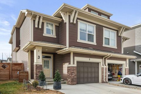 Photo of 3 Sage Bluff Heights NW, Calgary, AB T3R 1W2 (MLS # A2268913)