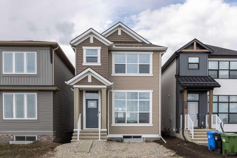 415 Hotchkiss Manor SE Calgary AB T3S 0N3