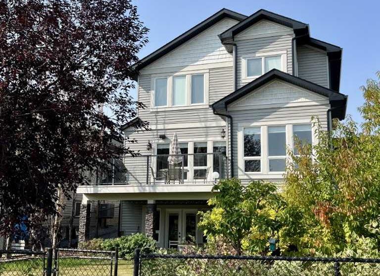 1233 Hillcrest Manor Estate