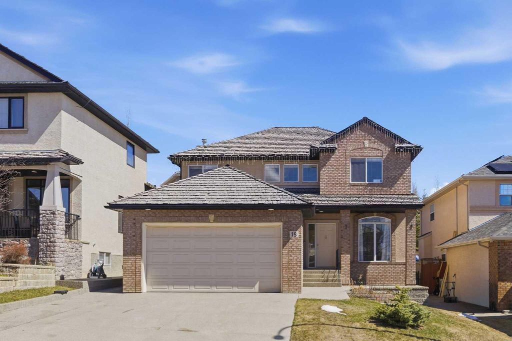 Photo of 18 Royal Crest Way NW, Calgary, AB T3G 4M8 (MLS # A2304459)
