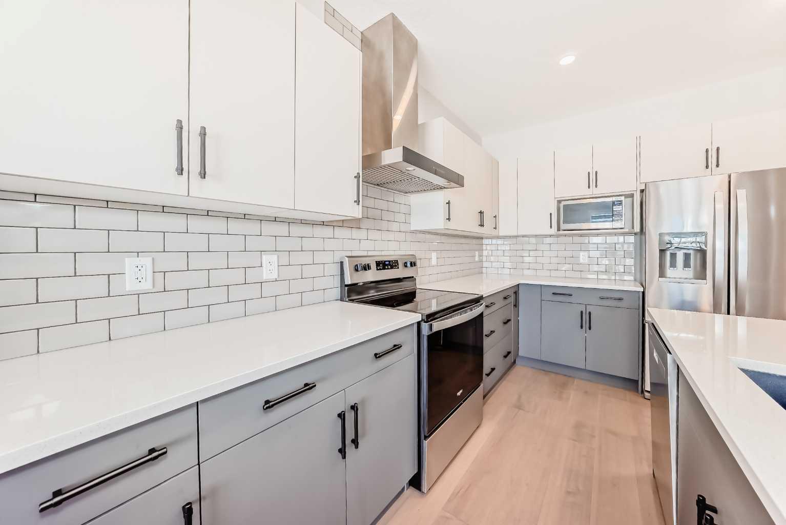 535 Tekarra Drive NW