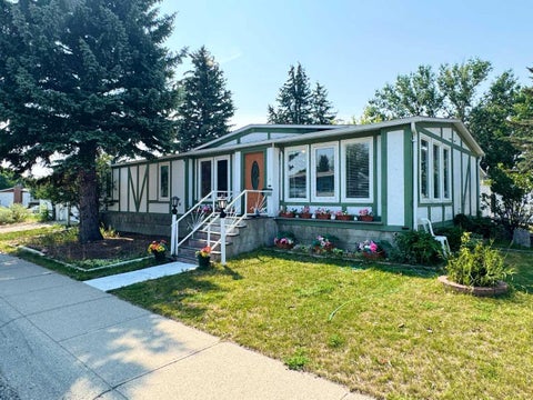Photo of 14 Dalhousie Court W, Lethbridge, AB T1K 4C9 (MLS # A2338480)