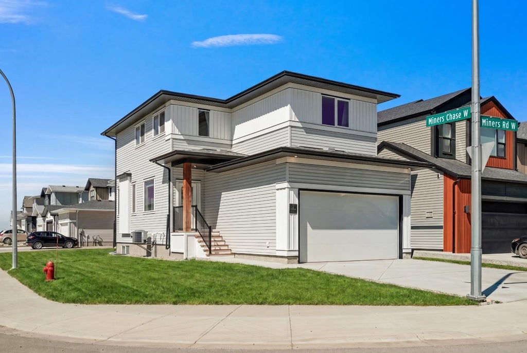 Photo of 2 Miners Road W, Lethbridge, AB T1J 5S6 (MLS # A2353058)