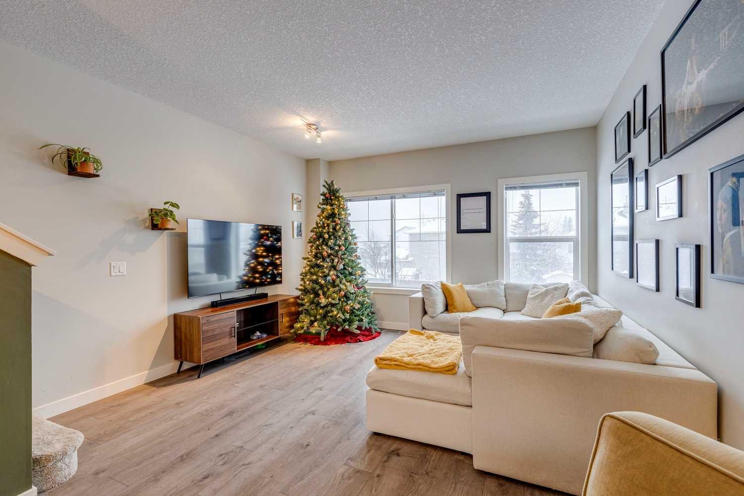 2103 Jumping Pound Common