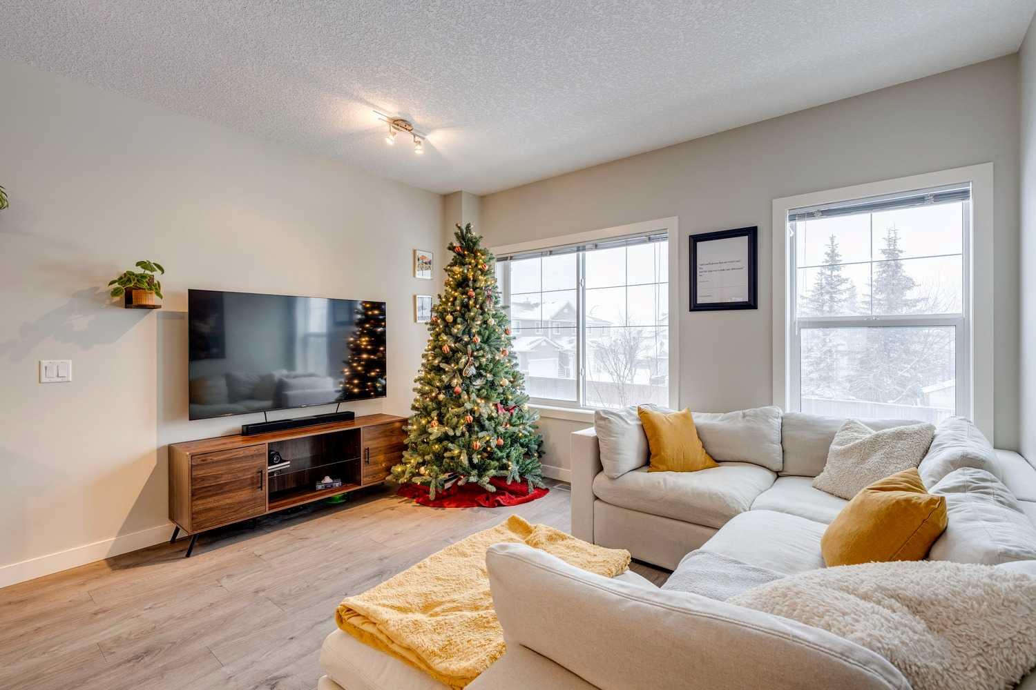 2103 Jumping Pound Common