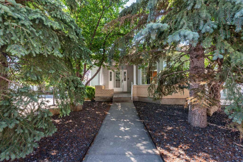 Photo of 47 Christie Park Terrace SW, Calgary, AB T3H 3B4 (MLS # A2330432)